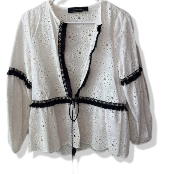 Zara White Eyelet Blouse with Black Accents - Picture 2 of 3